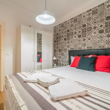 2br In Bairro Alto - | By Airnest Lissabon